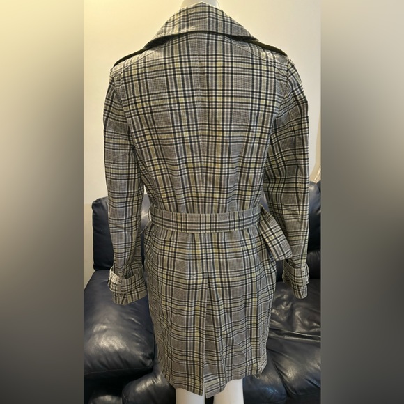 Esprit coat - Picture 2 of 3